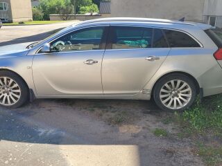 Opel Insignia sports tourer 2.0 118кВ