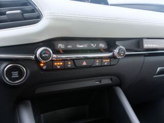Mazda 3 Skyactive-X Luxury 2.0 132kW