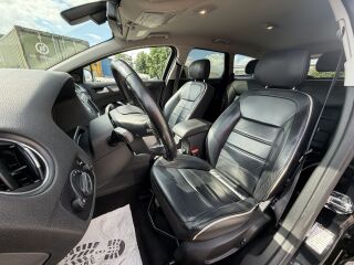 Ford Mondeo TURNIER TITANIUM X FACELIFT 2.0 R4 DURATORQ TDCI 140 103kW