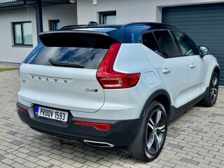 Volvo XC40 R Design 2.0 110kW