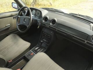 Mercedes-Benz 230 2.3 R4 100kW