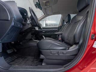 Mitsubishi Outlander Pistikhübriid   / elekter Petrol 99kW
