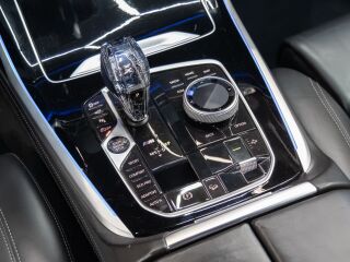 BMW X7 xDrive M50d Individual 3.0 R6 294kW