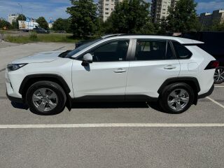 Toyota RAV4 2.5 131кВ