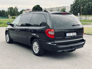 Chrysler Grand Voyager Limited Edition Stow/N/Go 2.8 R4 CRD 110кВ