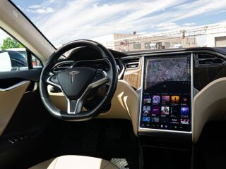 Tesla Model S 85D 270kW 270кВ