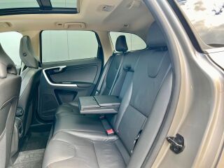 Volvo XC60 AWD Summum MY2012 2.4 D5 158kW