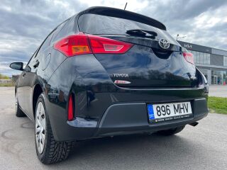 Toyota Auris 1.6 R4 97кВ