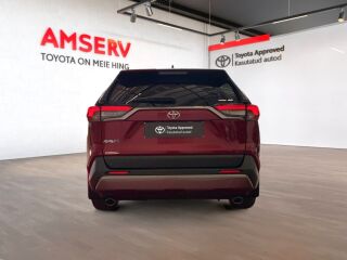 Toyota RAV4 Luxury 2.0 Petrol 129кВ
