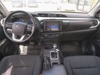 Toyota Hilux 2.4 110кВ