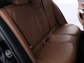 Mercedes-Benz E 300 de 4Matic AMG Plug-in 2.0 R4 145kW