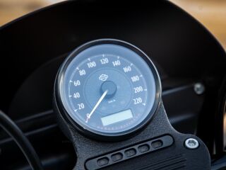 Harley-Davidson IRON 883 V-Twin 38kW