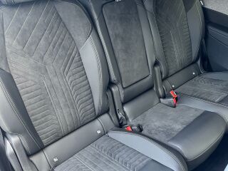Peugeot 5008 GT Hybrid 145 e-DCS6 1.2 100kW