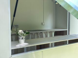 Rybinska Trailer Foodtruck / Kiosk