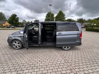 Mercedes-Benz V 220