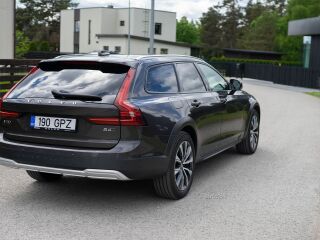 Volvo V90 Cross Country 2.0 145kW