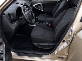 Toyota RAV4 2.0 116kW