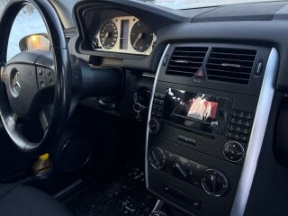 Mercedes-Benz B 180 2.0 80кВ