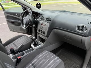 Ford Focus Elegance Facelift 1.6 74kW