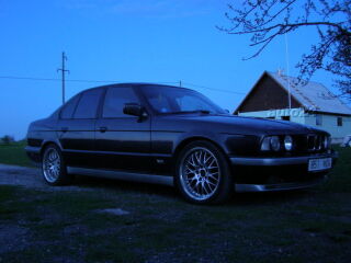 BMW M5 3.6 R6 232кВ
