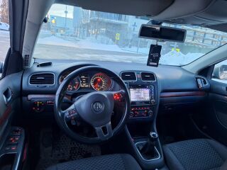 Volkswagen Golf 1.6 77kW