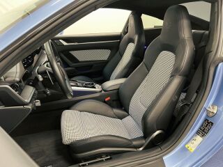 Porsche 911 Turbo S 3.7 478kW