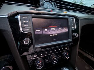Volkswagen Passat Executive 2.0 176кВ
