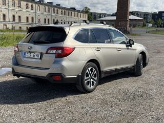 Subaru Outback AWD CVT Active 2.5 129kW