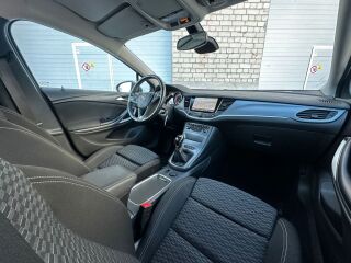 Opel Astra 1.6 81кВ