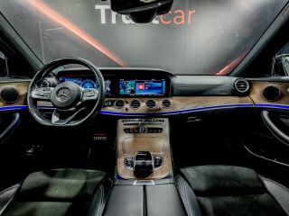 Mercedes-Benz E 220 AMG 2.0 143kW