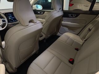 Volvo V60 Cross Country AWD B5 KERS 2.0 184kW