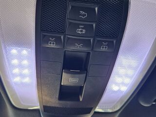 Mercedes-Benz C 63 AMG 6.2 V8 336kW