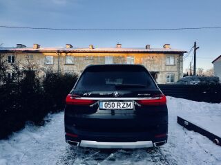BMW X7 3.0 195kW