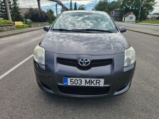 Toyota Auris Linea Sol 1.6 91кВ