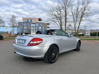 Mercedes-Benz SLK 350 3.5 V6 200кВ