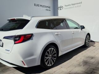 Toyota Corolla Luxury Plus 72kW