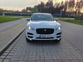 Jaguar F-Pace Luxury Line / MY2017 / Pack 2.0 R4 132kW