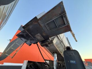 Volvo FM 300 6x6 226kW