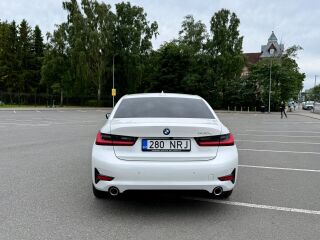 BMW 330 2.0 135kW