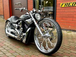 Harley-Davidson VRSCSE Screamin' Eagle CVO V-Rod V2 Revolution 92kW