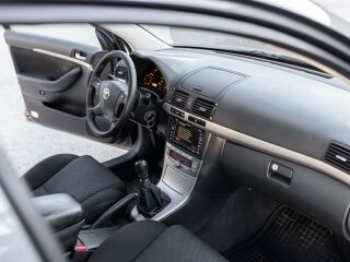 Toyota Avensis 2.2 110кВ