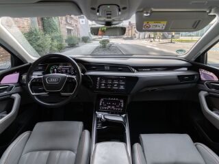 Audi e-tron 55 Sportback 300kw 158kW