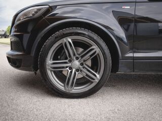 Audi Q7 S-line + 3.0 V6 176kW