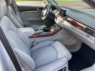 Audi A8 4.2 V8 273kW