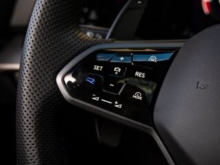 Volkswagen Golf R Black Edition Performance package 2.0 245kW