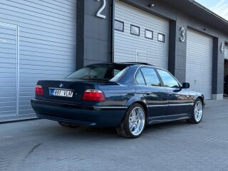 BMW 740 4.0 210kW