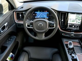 Volvo XC60 AWD 4C H&K BRIGHT LUXURY XENIUM INTELLI SAFE 2.0 T8 plug-in Long Range 335кВ