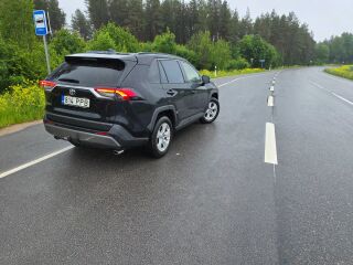 Toyota RAV4 Luxery 2.0 129kW