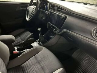 Toyota Auris 1.6 97kW