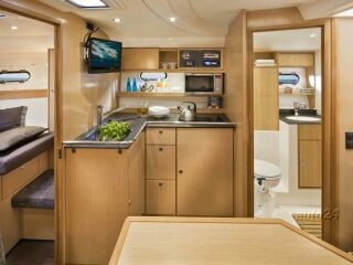 Bavaria 34HT Sport 37ft 2 x Volvo Penta D4 382kW